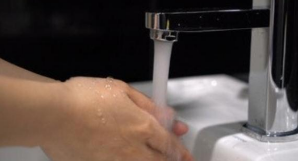 水龙头发出嗡嗡作响怎么办,卫生间水龙头声音特别大怎么办图2