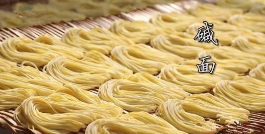 纯碱是什么,纯碱是什么?是碱吗?碱又分什么类别?图5