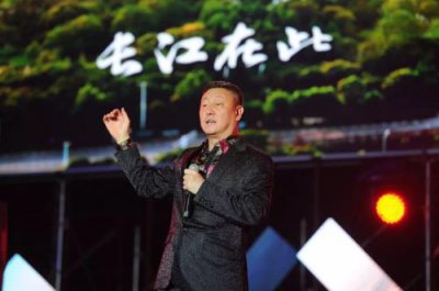 ​情系北大荒的片尾曲《忠诚》韩磊的