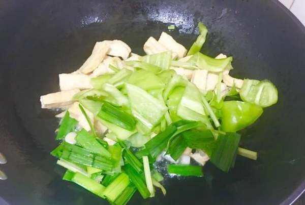 牛皮怎么炒好吃视频,牛皮怎么炒好吃家常做法图16