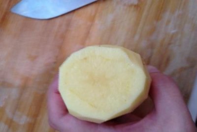 ​土豆切好了隔天变色可以吃,土豆隔夜变色了还能吃吗?