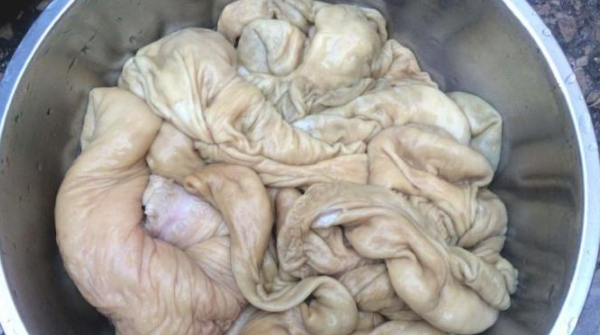 猪大肠怎么清洗,猪大肠究竟该如何清洗干净图8