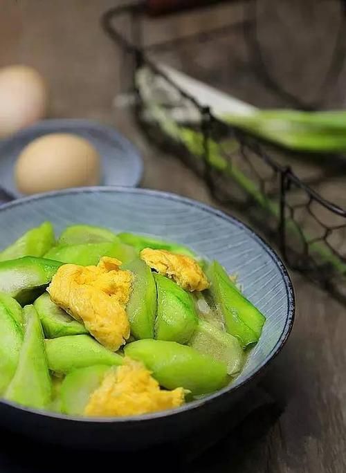 丝瓜番茄炒鸡蛋的营养价值及功效
