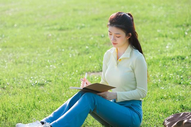 少年不识愁为赋新词强说愁（少年不识愁滋味）(4)