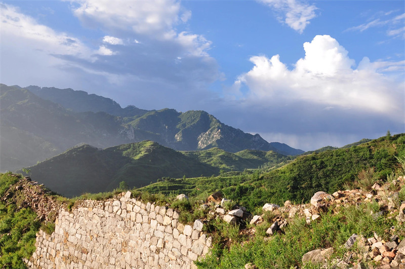 保定白石山景区在哪里(白石山海拔高度是多少米)