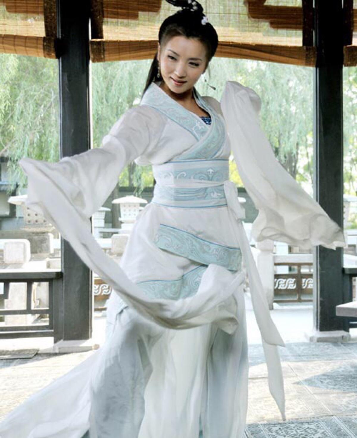 貂蝉喜欢谁?他生命中几个男人?