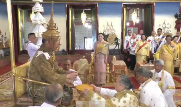 诗琳通公主何以没继位,为什么不是诗琳通继位