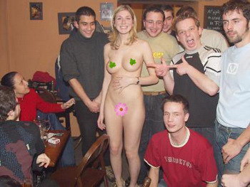 德国比美国更启搁的性文明