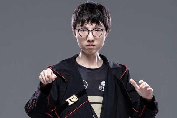 mlxg和uzi挨架互喷事变 为什么会闹掰呢