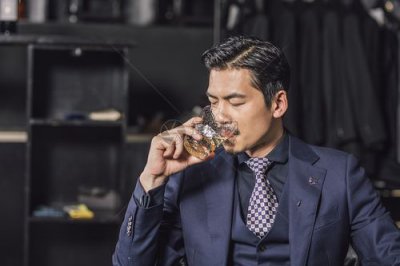 ​男人喝威士忌是什么意思啊？男人喝威士忌是什么意思呀