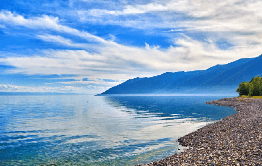 贝加尔湖是哪个国家的湖(贝加尔湖怎么形成的原因)