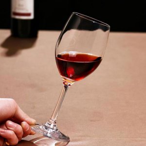 ​俄罗斯红酒品牌大全价格(俄罗斯红酒怎么样)