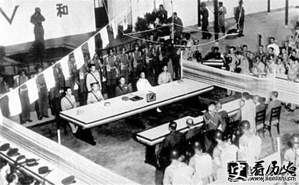 日本投降历史图片