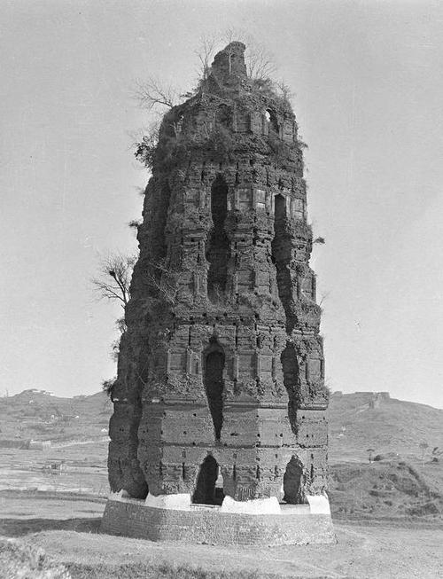 第二天：雷峰塔-钱塘江大桥-杭州博物馆