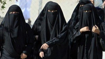 ​阿拉伯女人穿的长袍叫什么