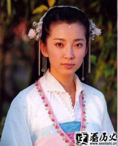 ​《少年包青天》中包拯与楚楚的朦胧感情