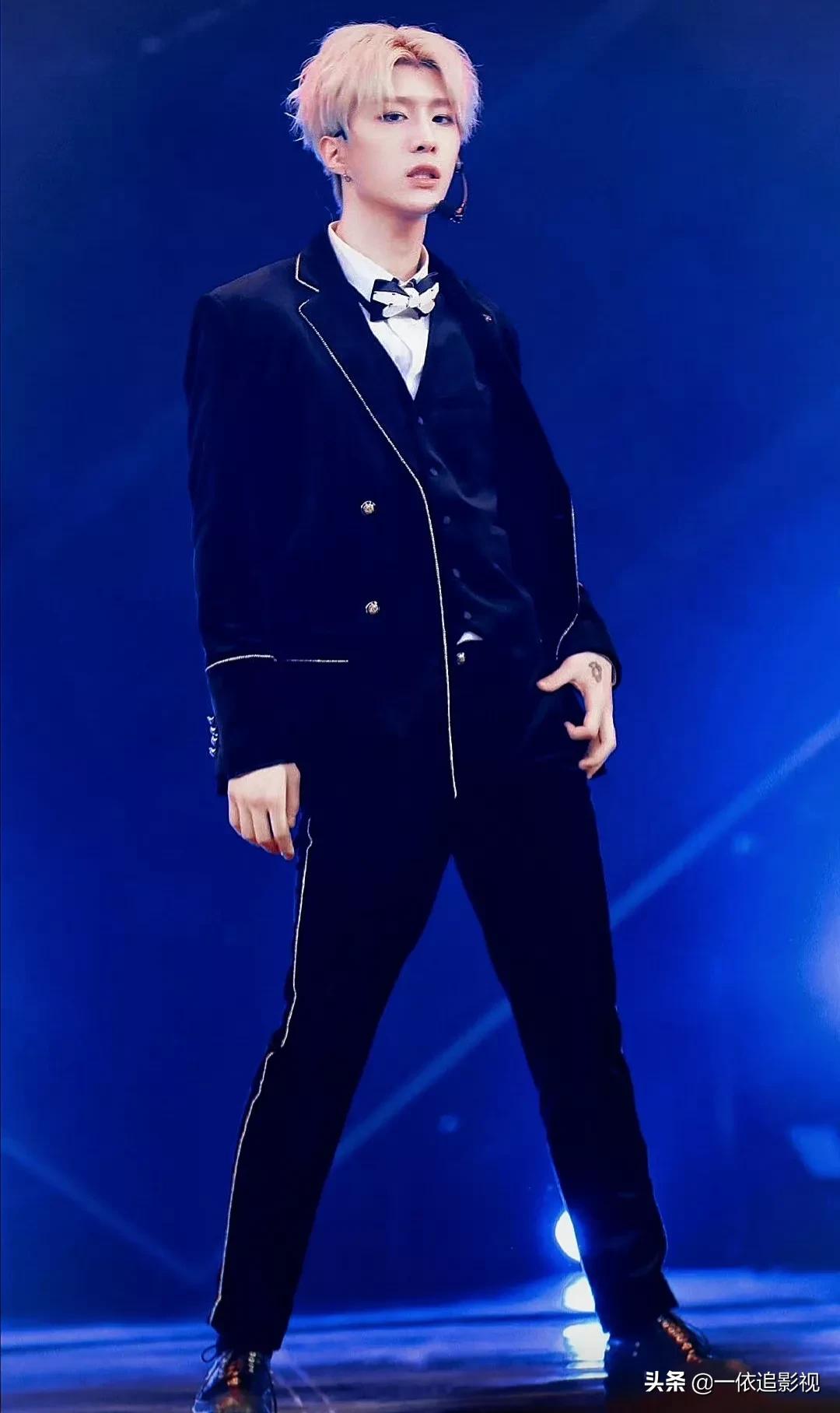 范丞丞：颜值高气质出众掩盖不住，自说出道后还被星探发小卡片呢