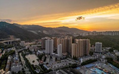 ​湖北省十堰市高级职业学校(湖北省十堰市高级技工学校)