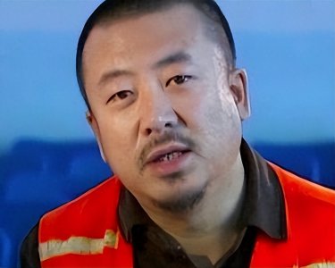 ​吉世光：畏罪潜逃13年当群演，爆火后被缉拿归案，现出狱做网红