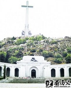 ​军事独裁者佛朗哥墓在哪里