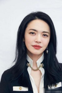 ​姚晨个人资料及简介（姚晨：与凌潇肃离婚，嫁给曹郁，爱她也要爱她的家人）