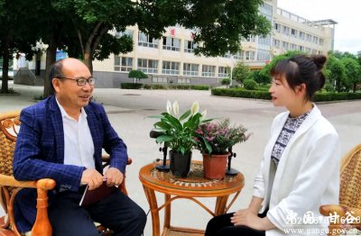 ​「校长访谈」全力办好家门口的教育—访甘谷县第四中学校长冯俊仁