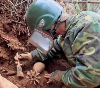 ​“排雷英雄”杜富国，4年前为救战友荣获一等功，现今待遇如何？