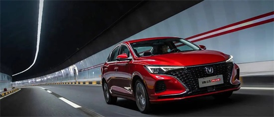 0万内买什么车好性价比高（十万元能买什么车？这五款国产家轿绝不能错过，性价比高）"