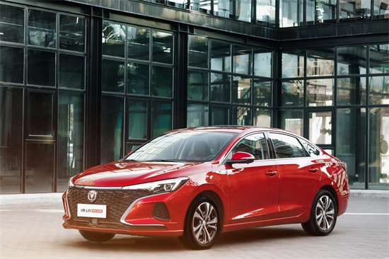 0万内买什么车好性价比高（十万元能买什么车？这五款国产家轿绝不能错过，性价比高）"