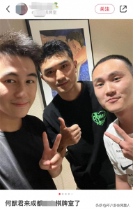 ​何猷君穿着朴素现身内地，赌王去世后，身家6亿的他变得低调很多