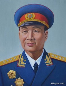 ​他是我军第一任海军司令，九个子女都自食其力，从没享过特权