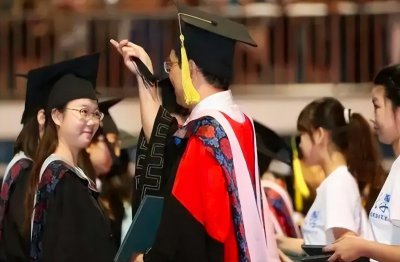 ​研究生毕业才发觉，“专硕”和“学硕”差距不小，后悔当时没听劝