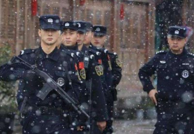 ​警察和军人谁的权力更大？军人一旦犯错，警察可以拘留军人吗