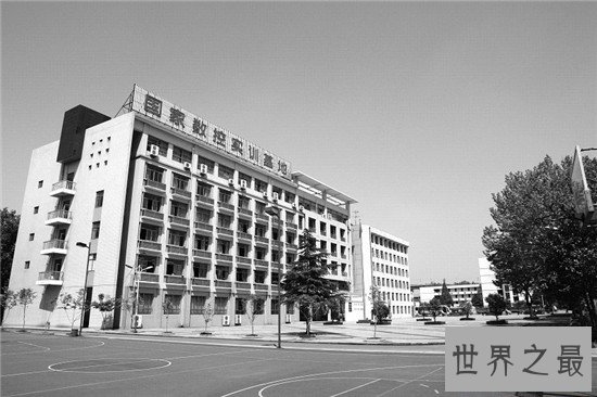 上海十大最乱学校,上海滩名副其实的十大流氓学校