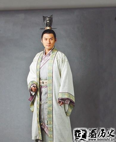 严宽饰演范蠡定妆照