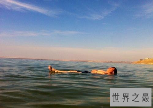 世界十大最奇特的湖泊,少女粉红色的湖你见过没?
