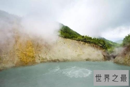 世界十大最奇特的湖泊,少女粉红色的湖你见过没?