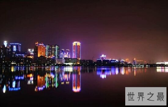 十座能和心灵对话的中国小城，静下心听听自己的内心。