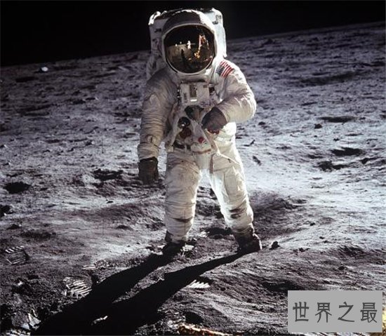 第一个登上月球的人,阿姆斯特朗的传奇人生!