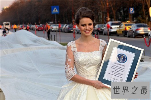 世界最长婚纱,4100米的婚纱你敢想象么