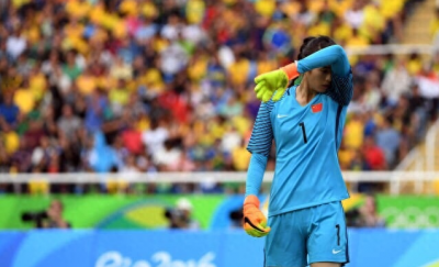 ​“最美门将”赵丽娜宣布退出国家队：感谢足球带给我的一切