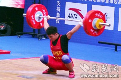 ​“中国力量” 全国男子举重锦标赛海南蒙成56公斤级夺冠