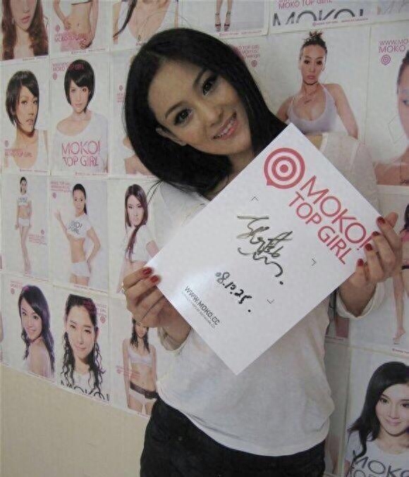 谁说张馨予没有承认自己叫张燕,看看这些北漂旧照就知道了