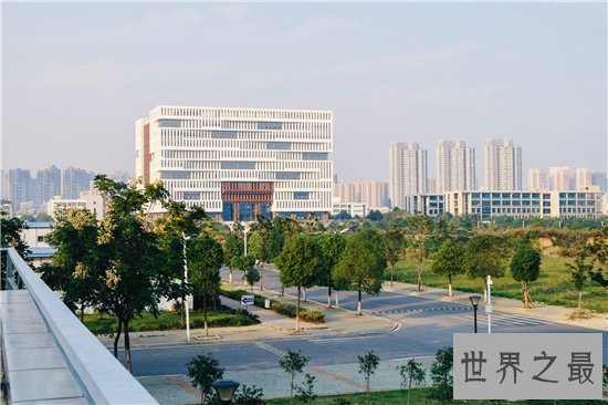 湖北大学排名,武汉大学披荆斩棘获得头筹!