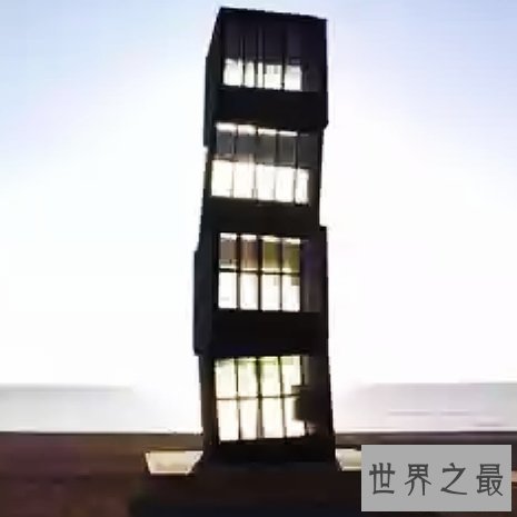 全球十大海滩雕塑排行榜,若隐若现的海蛇像活着的巨蟒一般。