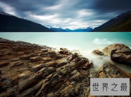 世界上最深的湖，深度相当于八分之一的珠穆朗玛峰！