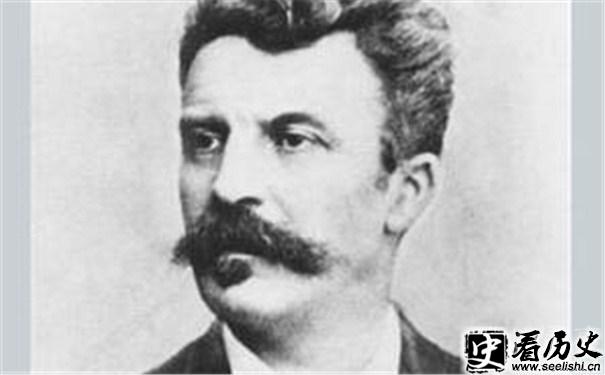 福楼拜的学生莫泊桑图片