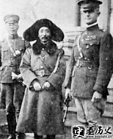 张作霖和手下合照