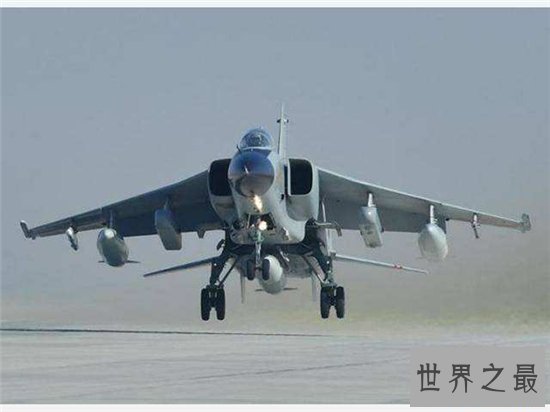 中国最先进的轰炸机，一起来感受中国军事事业的强大！