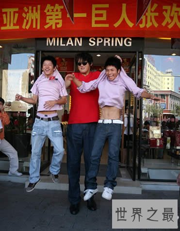 亚洲第一巨人张欢,身高2.38米(亚洲排名老五)